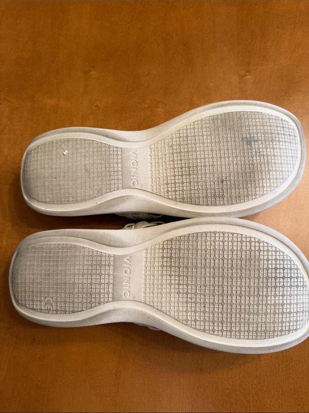 Vionic Braided Strap Flip Flops in Cream